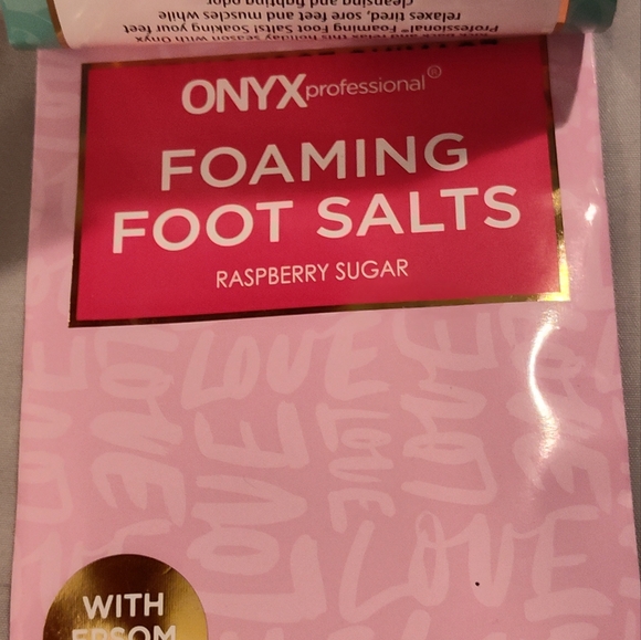 NWT! Onyx Professional Foot Soak and Mask - Picture 7 of 7